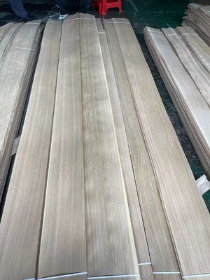 Naturalnie pocięte Russia Elm Quarter Cut Veneer Sheet For Furniture