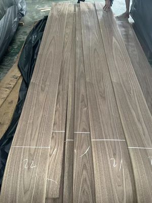 Naturalnie pocięte American Black Walnut Plain Cut Veneer Sheet dla sklejki