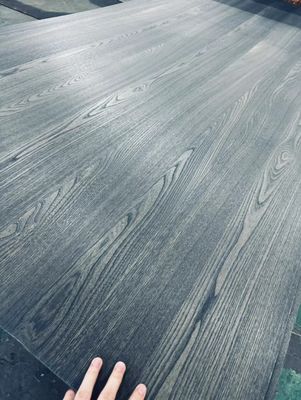 Naturalny, barwiony wiąz koronowy w plasterkach, pasujący arkusz forniru do sklejki